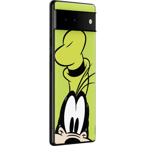 Disney Friends Goofy Up Close Google Pixel 6 Pro Skin